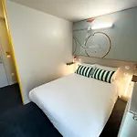 The People - Hotel