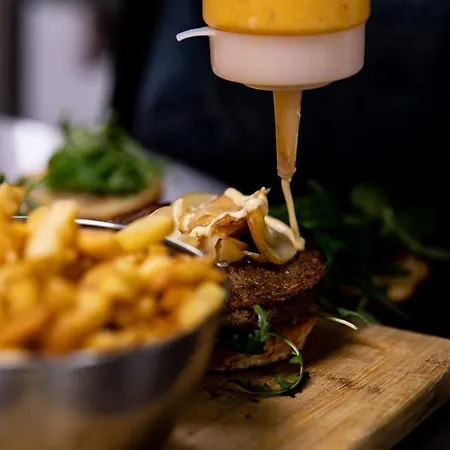 Otel The People - Tours