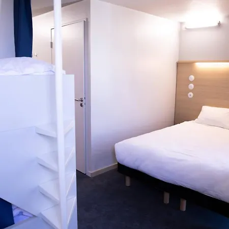 The People - ホテル 2*