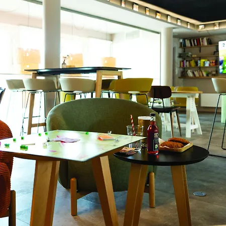 The People - Otel Tours