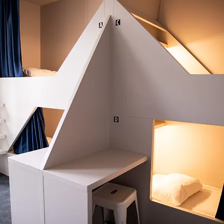 The People - ホテル トゥール