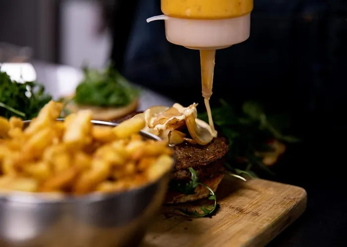 Hotel The People - Tours