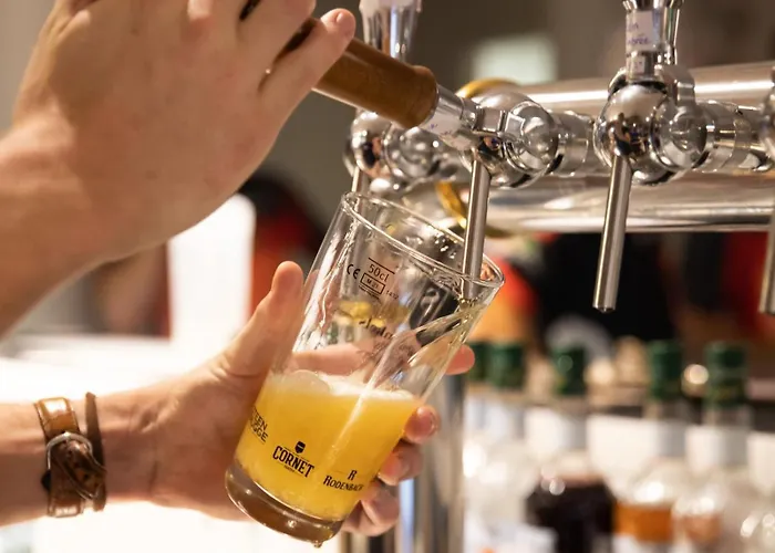 The People - Otel Tours