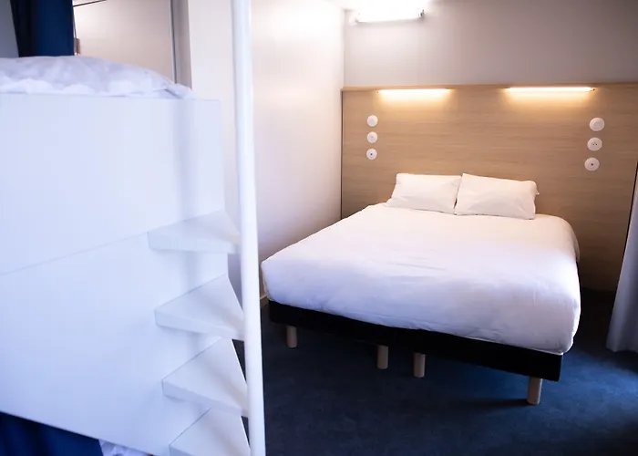 The People - 2* Tours