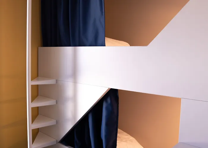 Otel The People - Tours