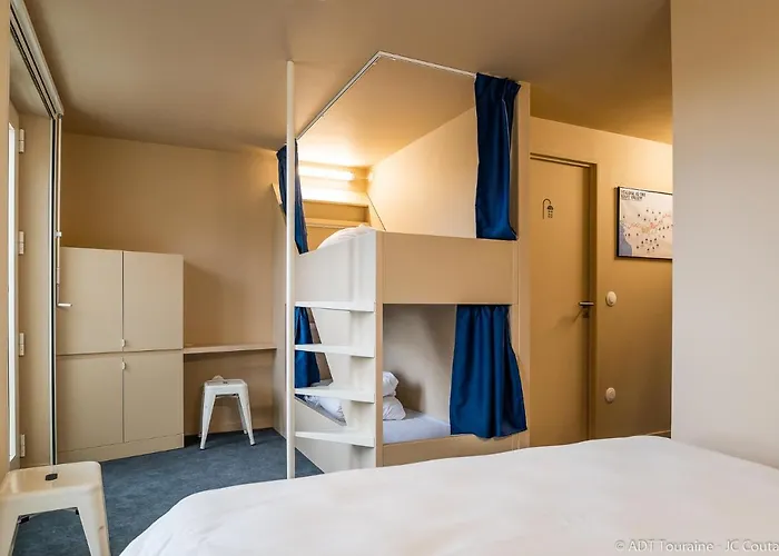 The People - 2* Tours